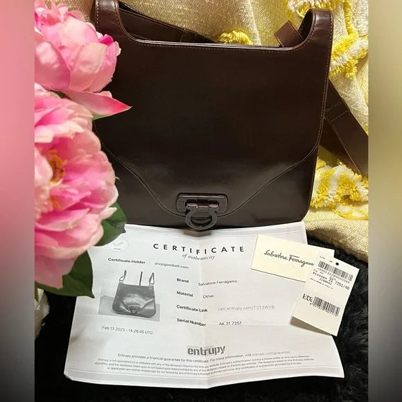 🌟FINAL🌟 1980s Vintage Ferragamo Heavy Brown Leather Shoulder Bag. - Picture 14 of 14